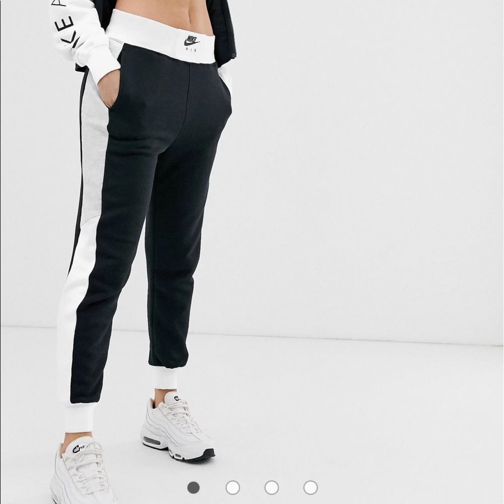 Nike | Side Panel Joggers Sweatpants